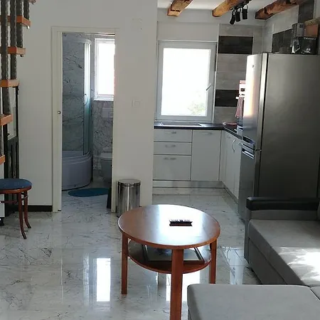 Nina Apartment
